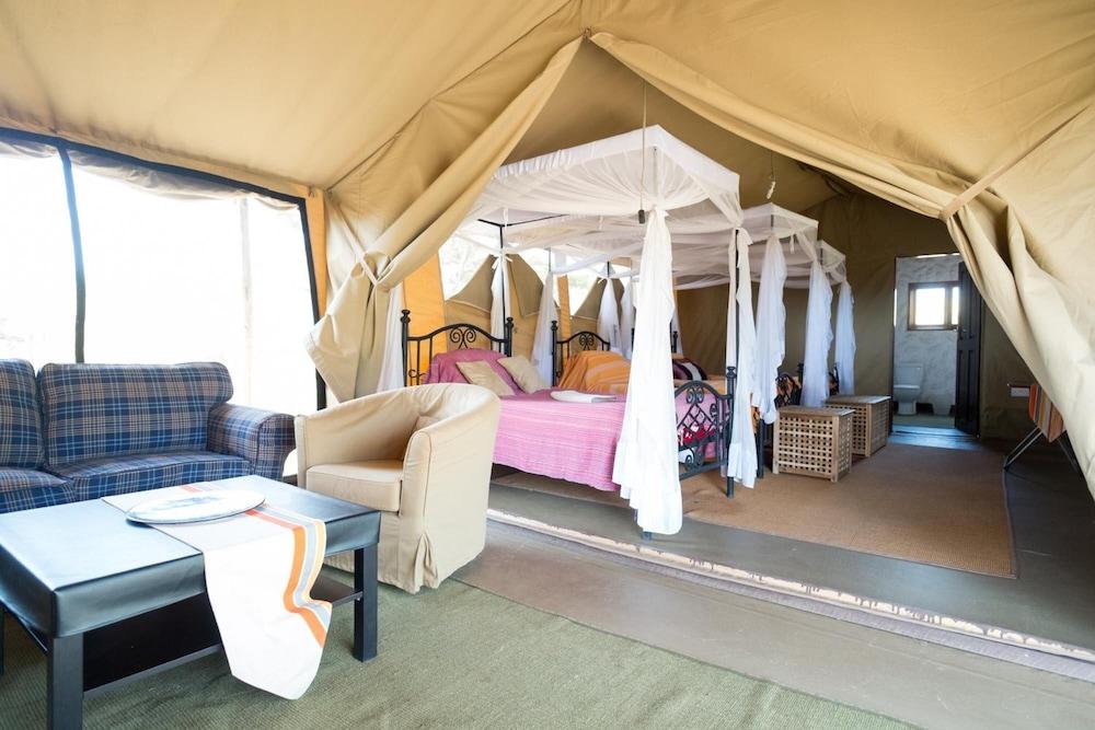 Serengeti Wildebeest Camp Hotel Exterior photo